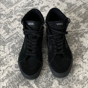 EUC Vans Black High-Top Skate Sneakers - Men's
